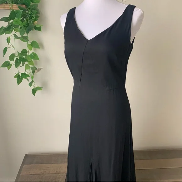 Albert Nippn Dress - Picture 2 of 6